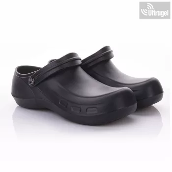 Műtős klumpa - FitClog Power 002 Plus / 35-48 - fekete