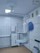 XL21 egykaros elektromos mennyezeti statív – 180 kg terhelhetőség, orvosi gáz- és elektromos csatlakozásokkal